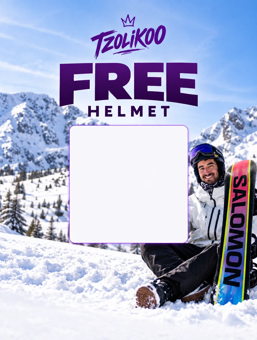כרטיס FREE HELMET של צוליקו: הלוגו, הכיתוב FREE HELMET וצוליקו יושב בשלג עם סנובורד